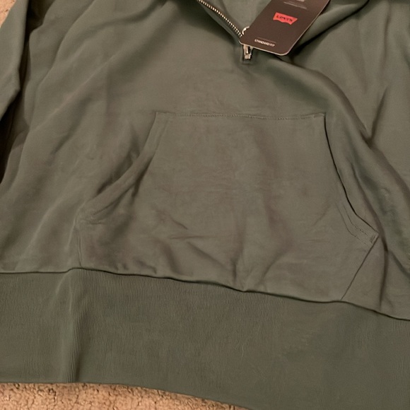 NWT Levi’s cropped quarter zip pullover - Picture 6 of 6
